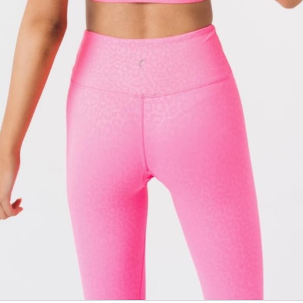 Zyia hot pink leopard light and tight leggings